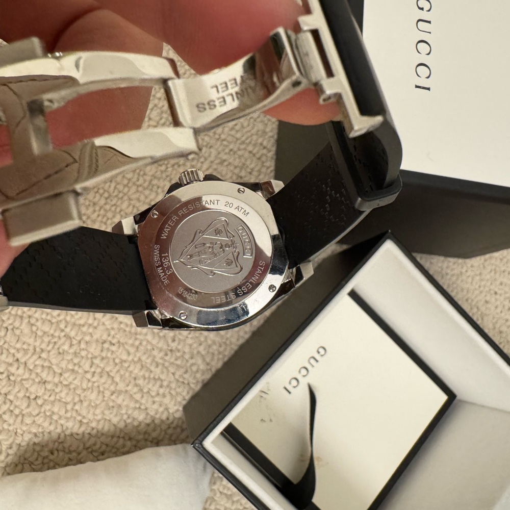 Gucci Black unisex Watch - Picture 4 of 8